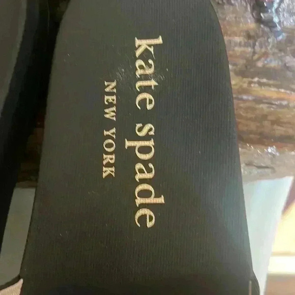 Kate Spade slip-in sandal.  The name of the shoe is Buttercup. US 9B. - Picture 3 of 7